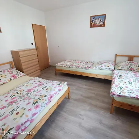 招待所 Dajan Strmilov